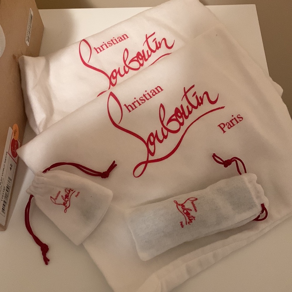 *LAST DAY* brand new Men’s Christian Louboutin Sneakers!!! - Picture 8 of 15